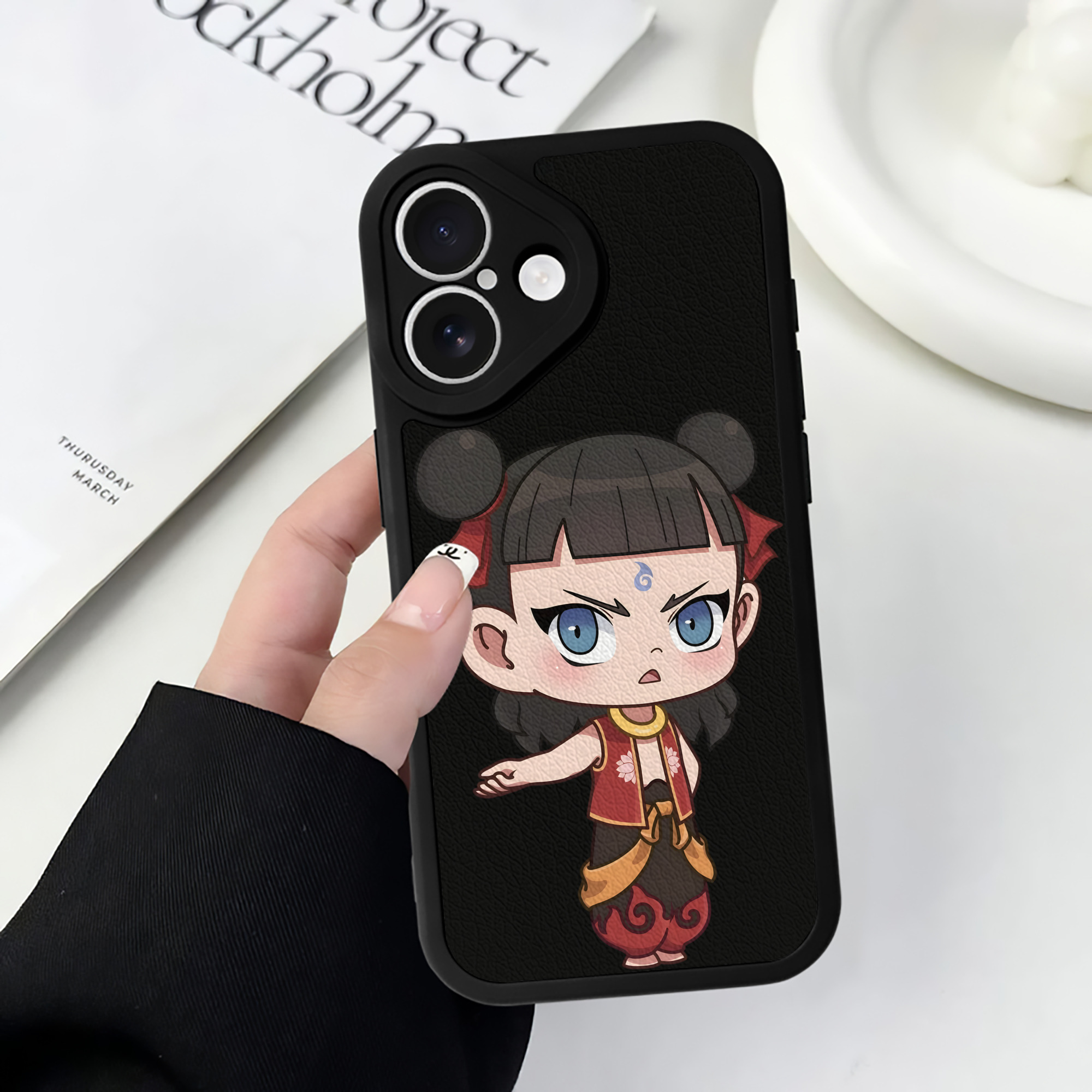 （画像用） Ne Zha 2 ナタ 魔童の大暴れ 【iPhone 16シリーズ対応】シリコンスマホケース（レザー調） 材質：シリコン